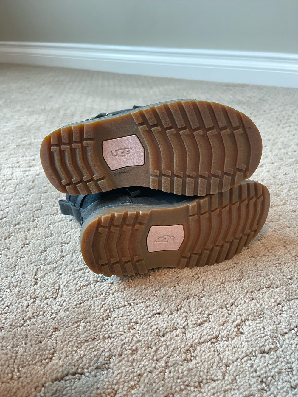ugg combat boots! - Picture 3 of 5